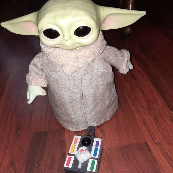 Star Wars Remote Control Yoda - Picture 1 of 2